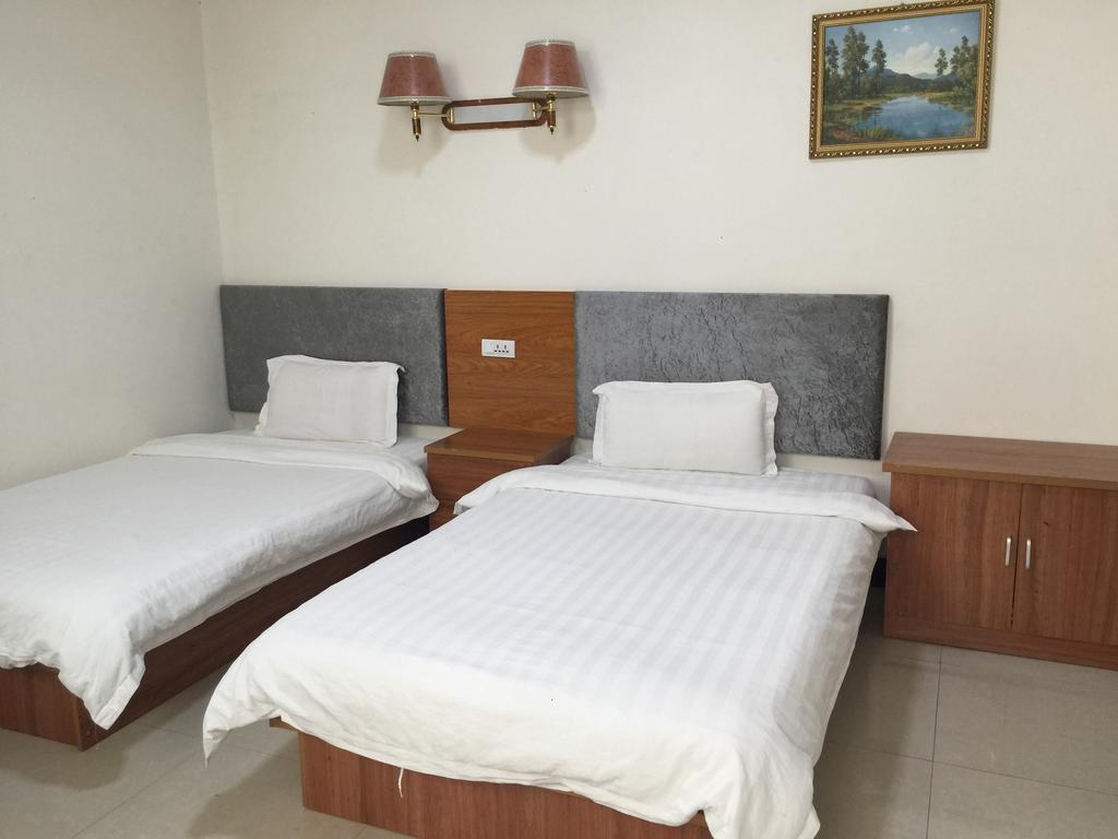 Huashan Gehui Hotel Huayin Экстерьер фото