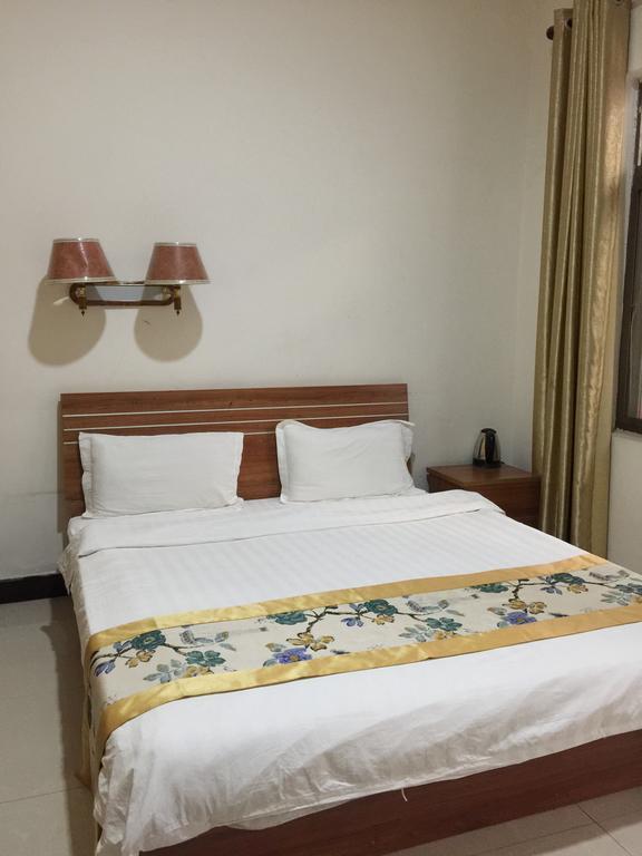 Huashan Gehui Hotel Huayin Экстерьер фото